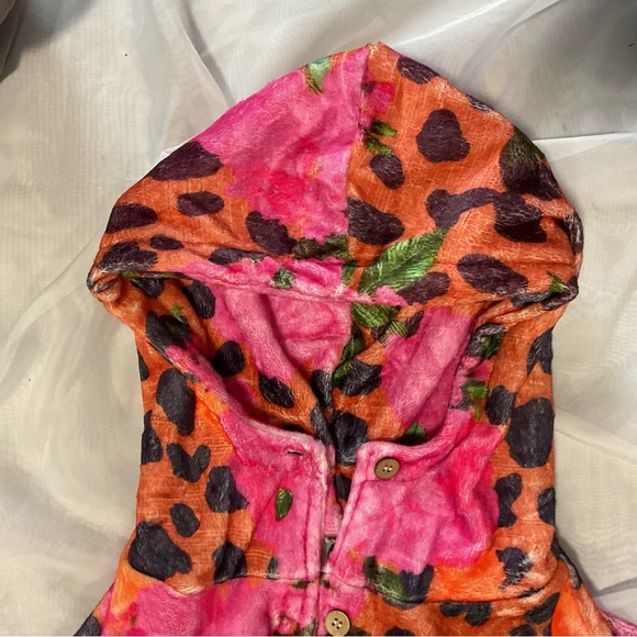 NWOT Autumn Fall Bright Pink Coat Rainbow Abstract Hood Long Sleeves Midi Length - Picture 8 of 11